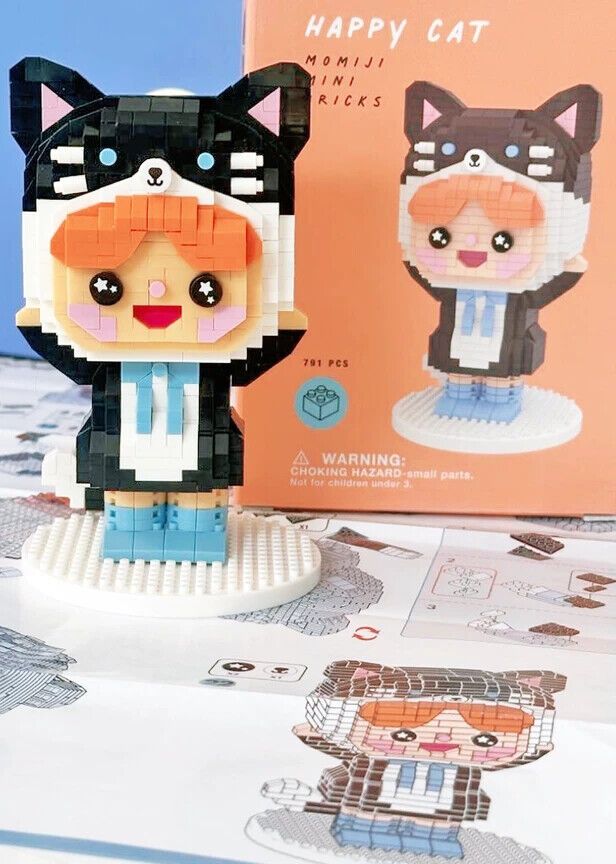 Happy Cat Mini Bricks | Momiji Collectible | 791 Construction Blocks | Gift Box - Pixel Corner