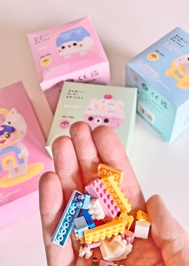 Gary Mini-Bricks | Momiji Collectible | 356 Construction Blocks | Gift Box - Pixel Corner